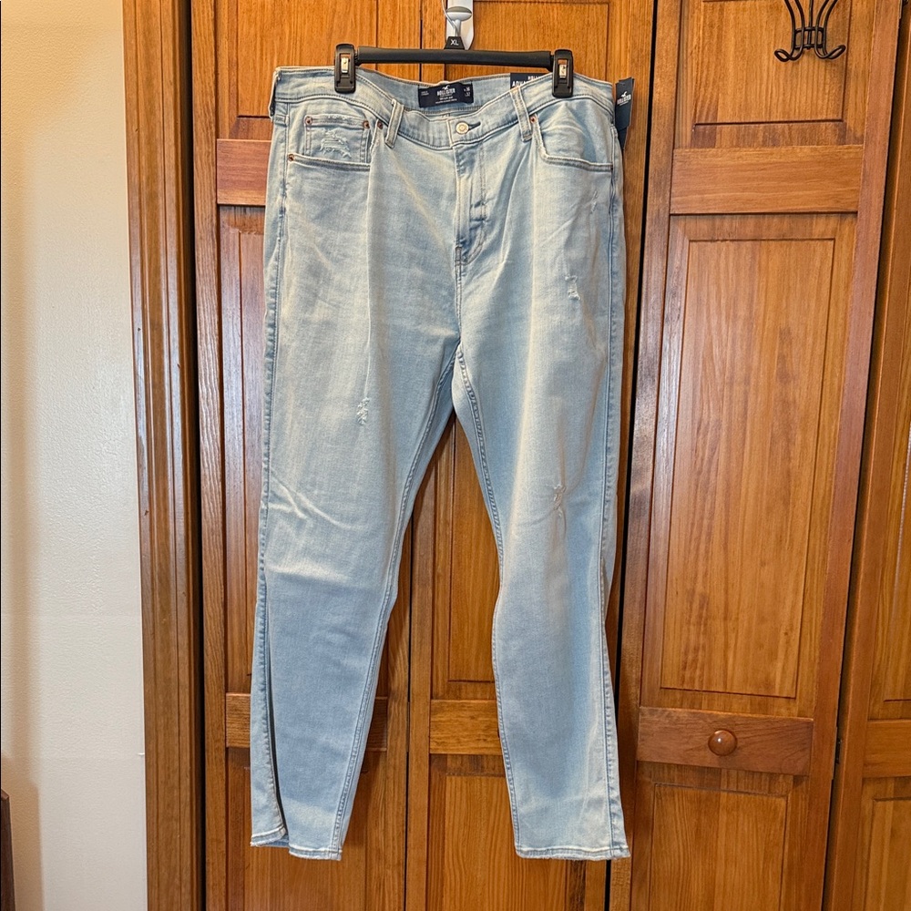 Hollister Men's Slim Jeans in Light Blue NWT size 36x32